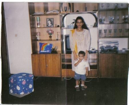 moi   et  ma  soeur  quand   j'etais   petit